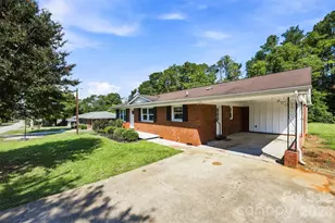210 College Ave, Shelby, NC 28150 - Photo 2