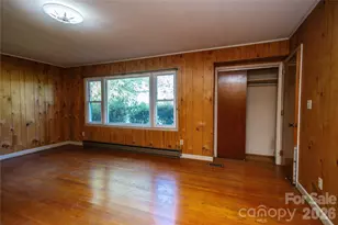 136 Marion St, Marion, NC 28752 - Photo 12