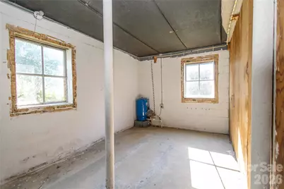 136 Marion Street, Marion, NC 28752 - Photo 38