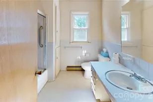 136 Marion St, Marion, NC 28752 - Photo 28
