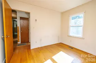 136 Marion St, Marion, NC 28752 - Photo 32