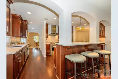 3016 Somerset Drive, Charlotte, NC 28209 - Photo 10