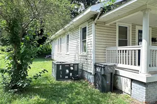 2228 Camp Greene St, Charlotte, NC 28208 - Photo 18