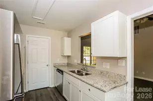 1404 Bells Knox Rd, Charlotte, NC 28214 - Photo 4