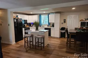 4809 Garvis Dr, Charlotte, NC 28269 - Photo 10