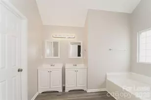 5930 Brookfield Pointe Dr, Charlotte, NC 28216 - Photo 14