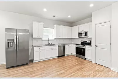 406 Killian Avenue, Mount Holly, NC 28120 - Photo 4