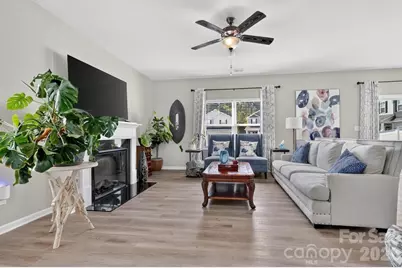 5224 Belstone Lane, Charlotte, NC 28215 - Photo 6