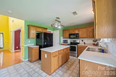 2015 Mallard Pointe Drive, Kannapolis, NC 28083 - Photo 8
