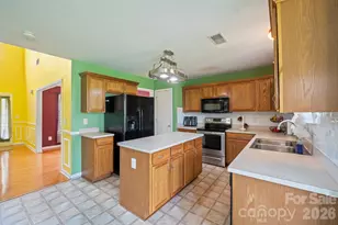2015 Mallard Pointe Dr, Kannapolis, NC 28083 - Photo 8