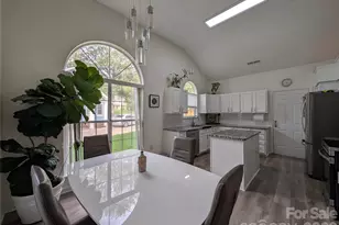 7508 Blythwood Ln, Charlotte, NC 28227 - Photo 12