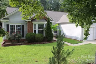 7508 Blythwood Ln, Charlotte, NC 28227 - Photo 2