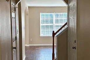 3707 Rocky Brook Ct, Charlotte, NC 28269 - Photo 2