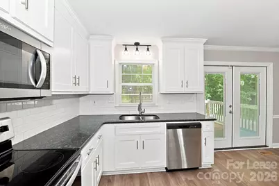 209 Pilots Ridge Drive, Bessemer City, NC 28016 - Photo 4