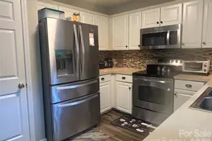 9206 Rotherham Ln, Charlotte, NC 28216 - Photo 14
