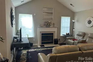 9206 Rotherham Ln, Charlotte, NC 28216 - Photo 6