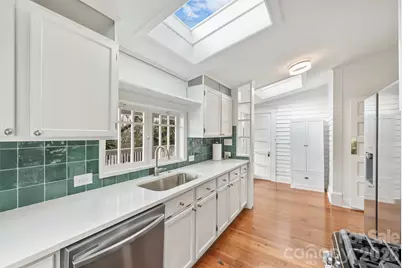 320 E Worthington Avenue, Charlotte, NC 28203 - Photo 12