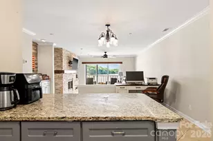 9816 Emerald Point Dr, Charlotte, NC 28278 - Photo 10