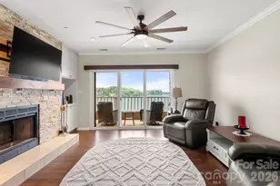 9816 Emerald Point Dr, Charlotte, NC 28278 - Photo 4