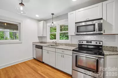 322 Crescent Avenue, Hendersonville, NC 28792 - Photo 16