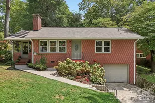 322 Crescent Ave, Hendersonville, NC 28792 - Photo 1