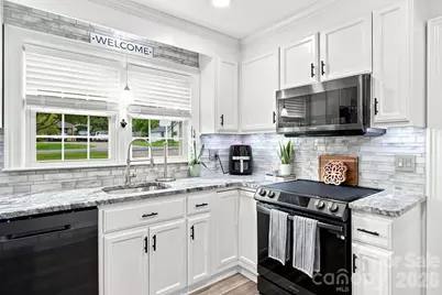 300 Eastwood Drive, Mount Holly, NC 28120 - Photo 16