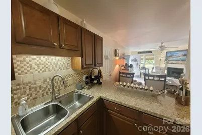 2200 6th Street NW #3B, Hickory, NC 28601 - Photo 34