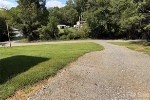 1124 McDonald Rd, Hayesville, NC 28904 - Photo 4