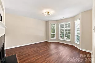 525 Olmsted Park Pl, Charlotte, NC 28203 - Photo 4
