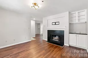 525 Olmsted Park Pl, Charlotte, NC 28203 - Photo 2