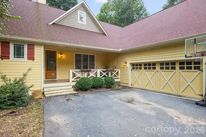 312 E Forest Place, Candler, NC 28715 - Photo 2