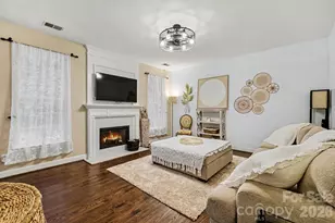 1924 Dearmon Dr, Charlotte, NC 28205 - Photo 6