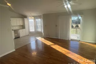 1444 Farmington Hills Dr, Conover, NC 28613 - Photo 4