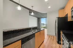 210 N Church St, Charlotte, NC 28202 - Photo 8