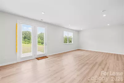 [Address not provided], Charlotte, NC 28215 - Photo 8