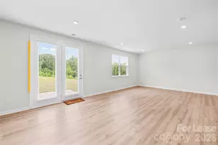 [Address not provided], Charlotte, NC 28215 - Photo 8