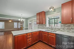 7801 Bridle Ct, Charlotte, NC 28216 - Photo 16