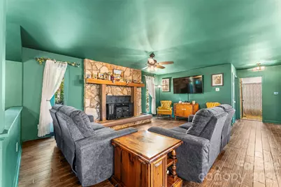 5468 Valley Run Street, Hickory, NC 28601 - Photo 4