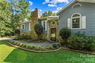 5468 Valley Run St, Hickory, NC 28601 - Photo 2