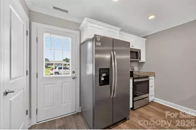 3919 Hemingway Drive NW, Hickory, NC 28601 - Photo 16