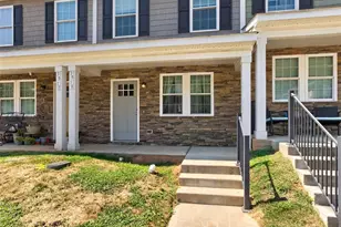 3919 Hemingway Dr NW, Hickory, NC 28601 - Photo 2