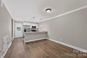 3919 Hemingway Dr NW, Hickory, NC 28601 - Photo 8