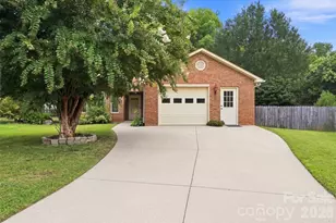 1850 Charter Dr, Rock Hill, SC 29732 - Photo 2