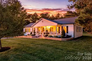 2429 Cassidy Dr, Davidson, NC 28036 - Photo 2