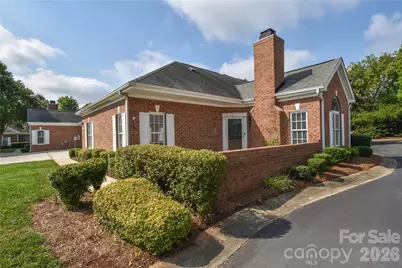 8332 Highland Glen Drive, Charlotte, NC 28269 - Photo 2