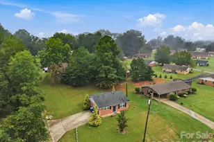 209 Roberson Rd, Forest City, NC 28043 - Photo 16