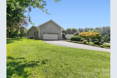 128 Stone House Road, Hendersonville, NC 28739 - Photo 28