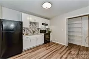 307 Hoskins Mill Ln, Charlotte, NC 28208 - Photo 10