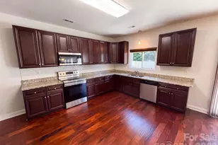 14021 Pinyon Pine Ln, Charlotte, NC 28215 - Photo 2