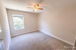 14021 Pinyon Pine Ln, Charlotte, NC 28215 - Photo 12